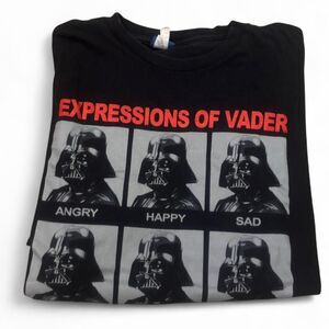Star-wars Men's Black and Red T-shirt